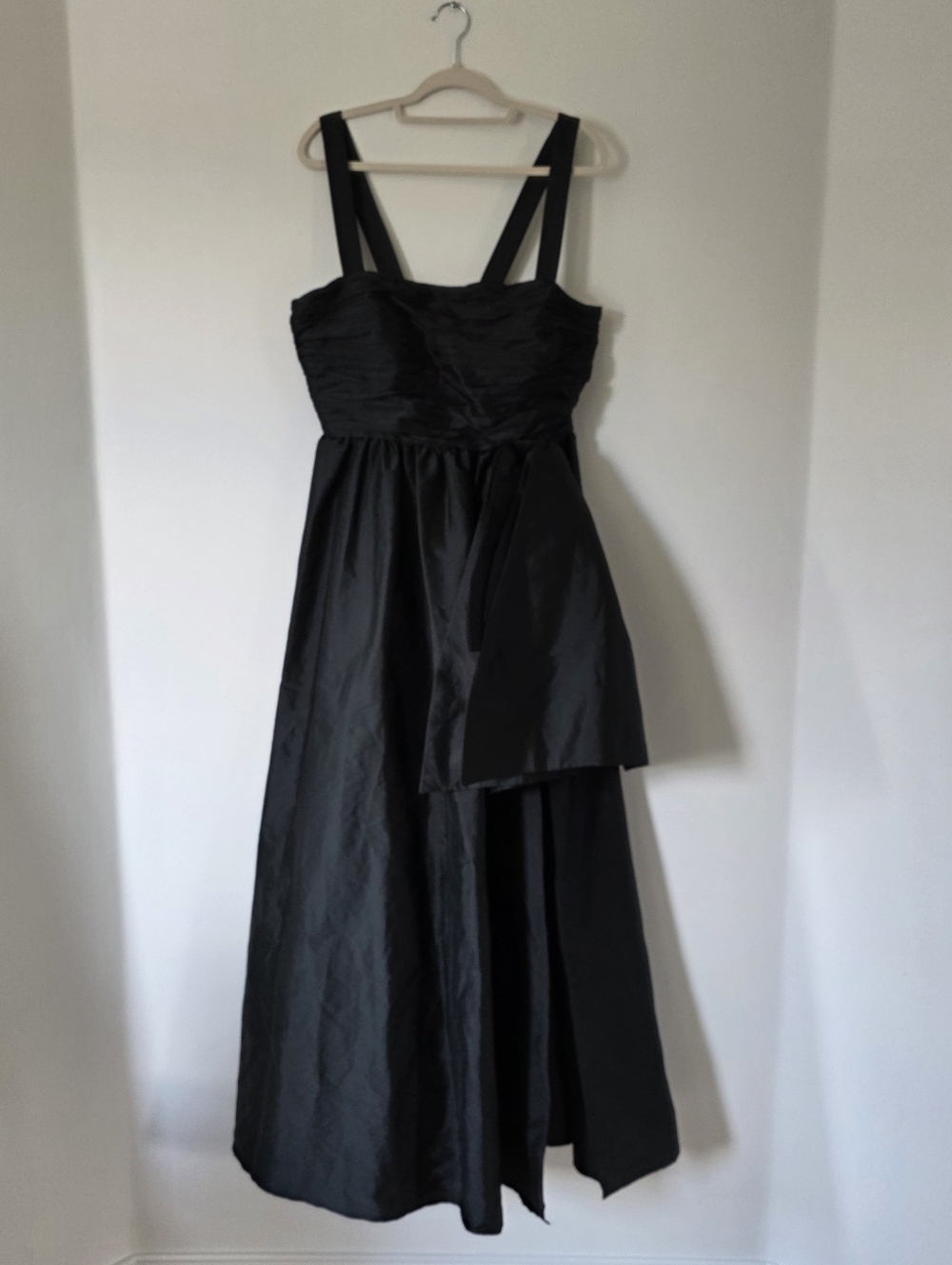 NWT Donna Karan Black Straight-Neck Bow-Trim Ballgown, Size 12 - Picture 5 of 10